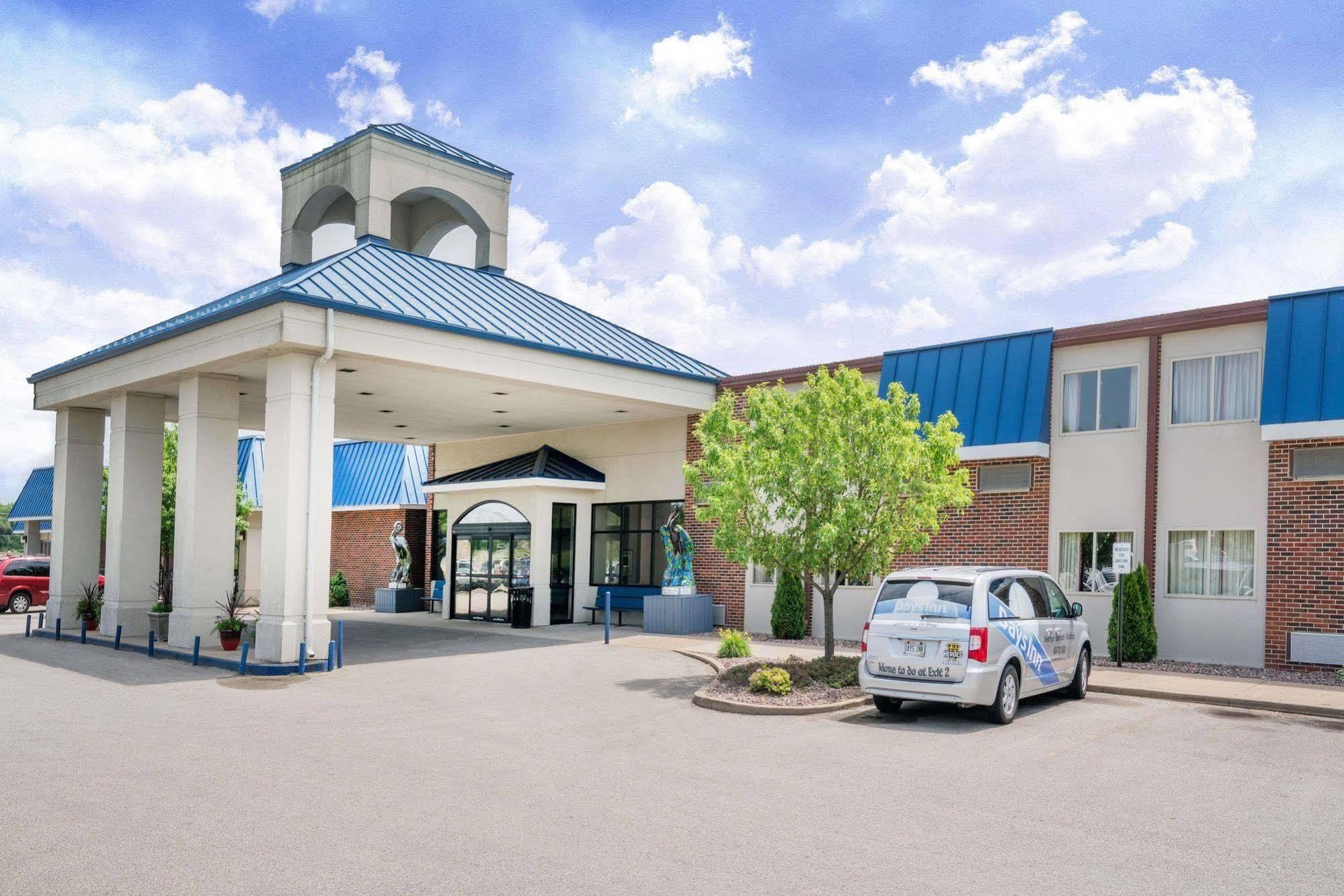 Days Inn Hotel & Conference Center La Crosse Buitenkant foto