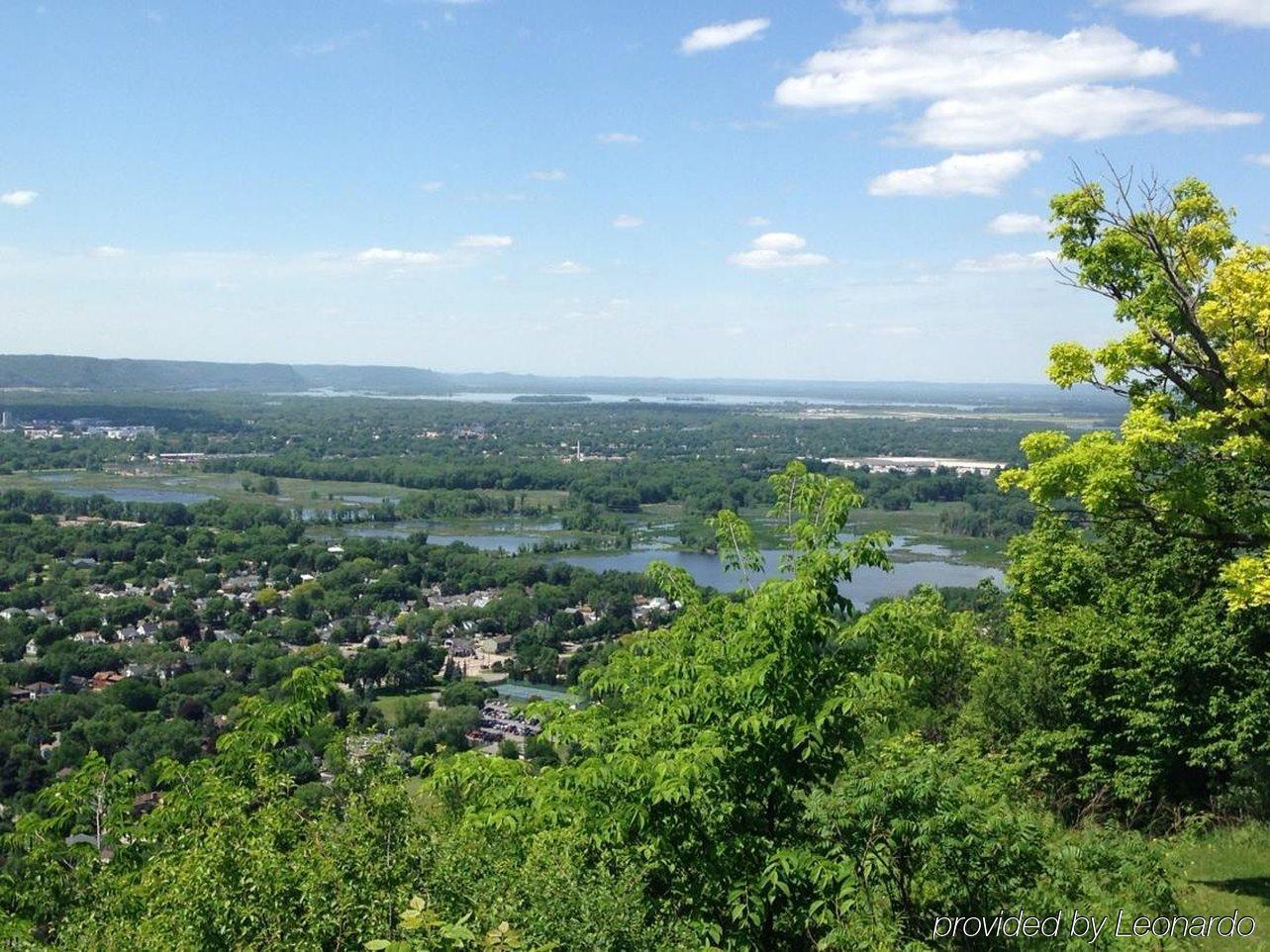 Days Inn Hotel & Conference Center La Crosse Buitenkant foto