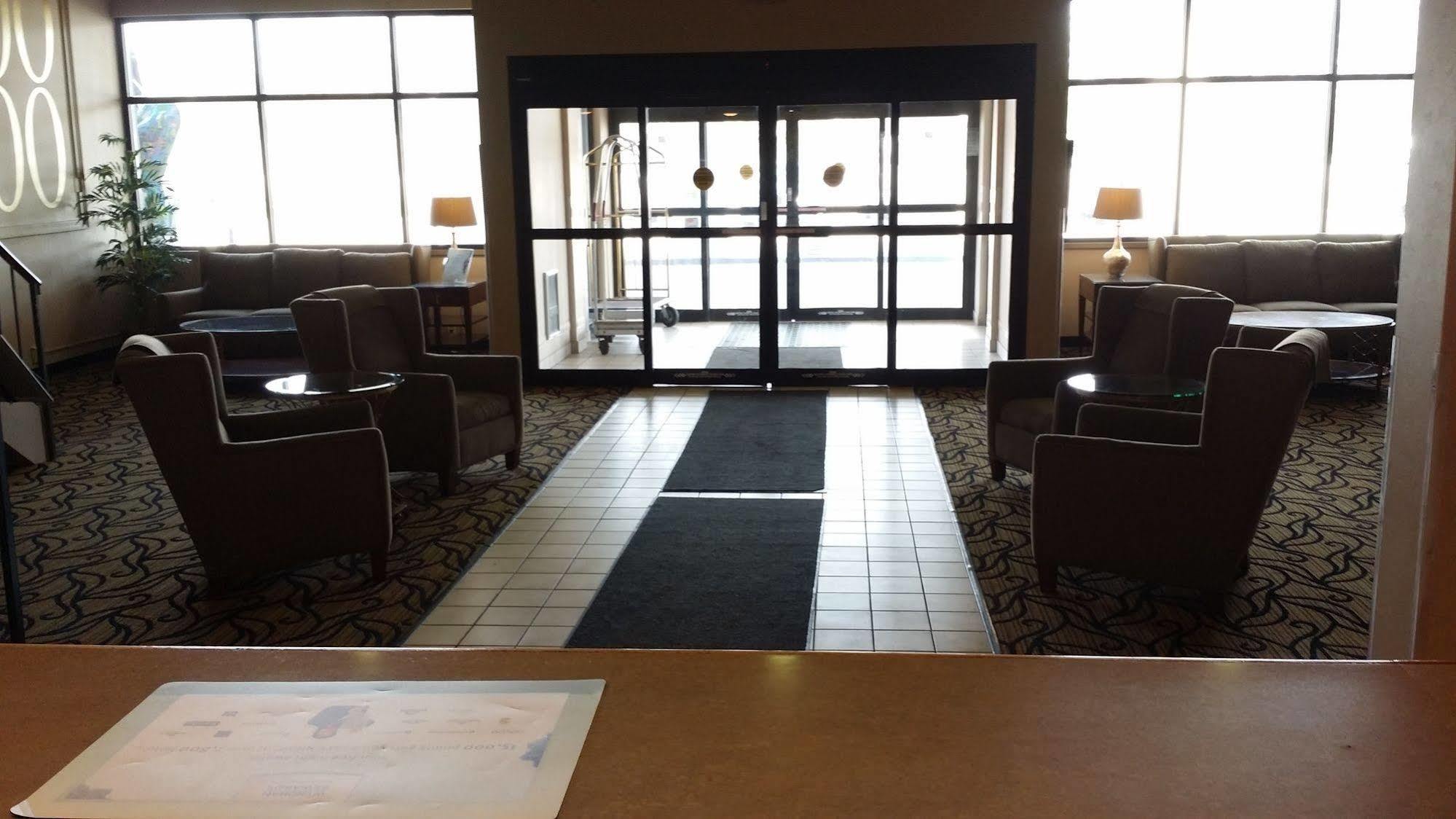 Days Inn Hotel & Conference Center La Crosse Buitenkant foto