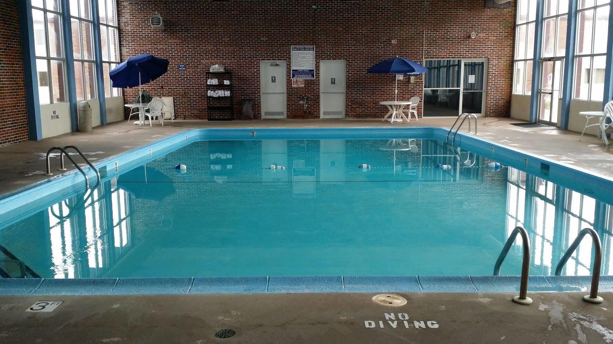 Days Inn Hotel & Conference Center La Crosse Buitenkant foto