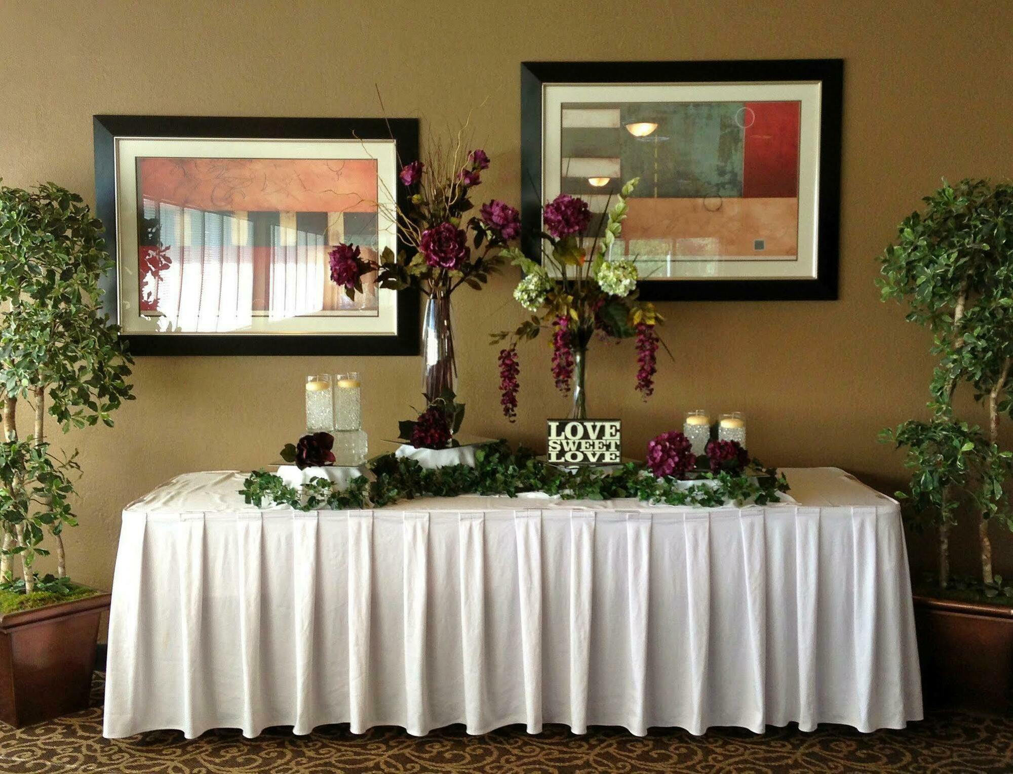 Days Inn Hotel & Conference Center La Crosse Buitenkant foto